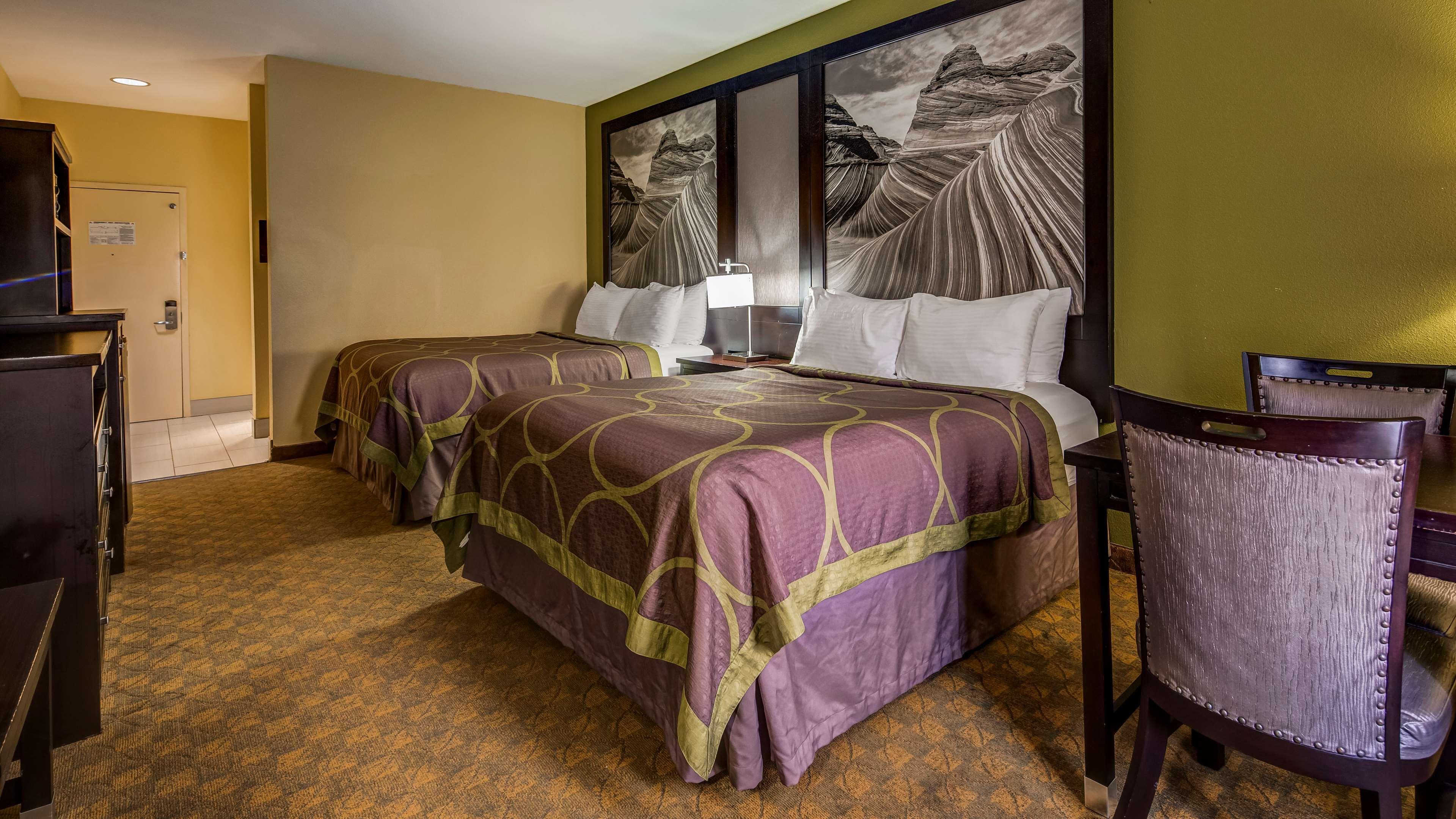 Best Western Plus Kingston Hotel And Conference Center מראה חיצוני תמונה